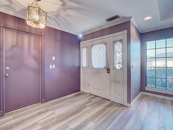 5th image of 2804 Silvertree Dr