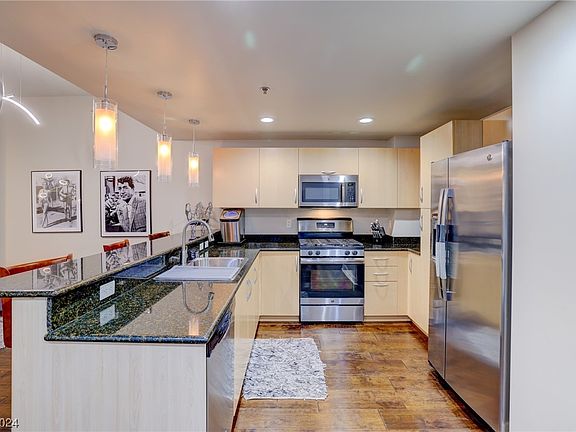 5th image of 150 Las Vegas Blvd Unit 2508