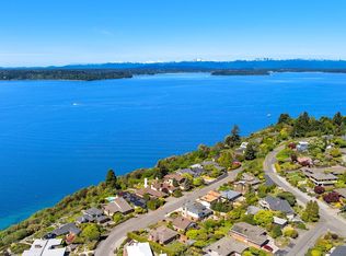 10825 44th Ave SW, Seattle, WA 98146