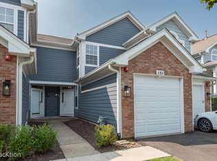 151 Shorewood Dr, Glendale Heights, IL 60139