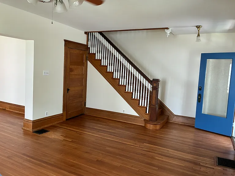 54 Morris Ave — Photo 10