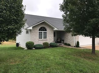 5024 Lake Ridge Dr, Quincy, IL 62305