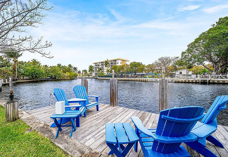 1733 Coral Gardens Dr — Photo 12