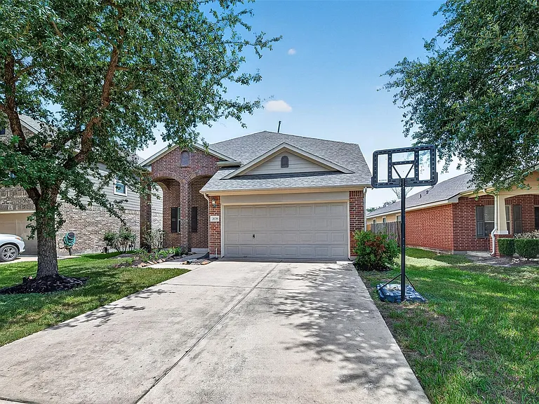26738 Henson Falls Dr — Photo 3