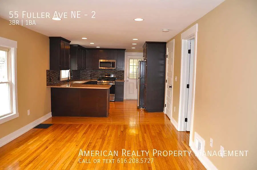 3 bed, 1000 sqft, $1,800 — Photo 4
