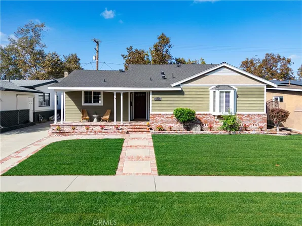 2725 Ladoga Ave, Long Beach, CA 90815