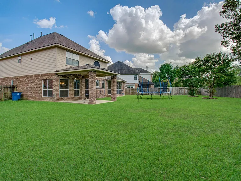 21331 Parham Cir — Photo 46