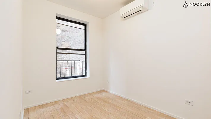 Rented by New Holland Residences | media 26