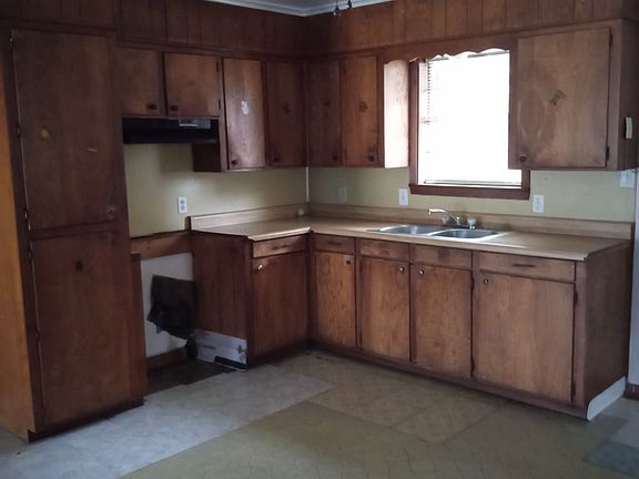 4th image of 4105 Forest Oak Dr