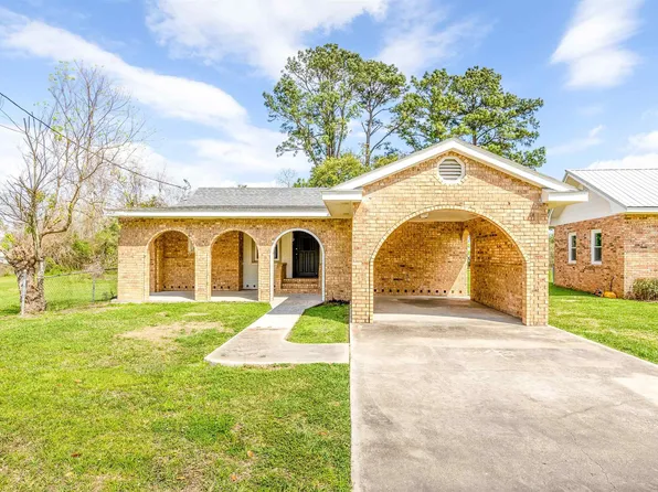 119 Napoleon Ave, Napoleonville, LA 70390