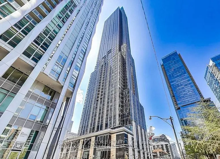 11 Yorkville Ave #3409 — Photo 8