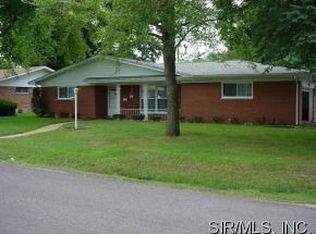 316 Southgate Dr, Belleville, IL 62223