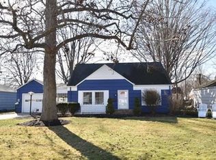 31017 Bexley Dr, Bay Village, OH