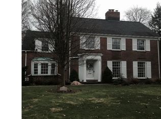 22500 Shelburne Rd, Shaker Heights, OH 44122