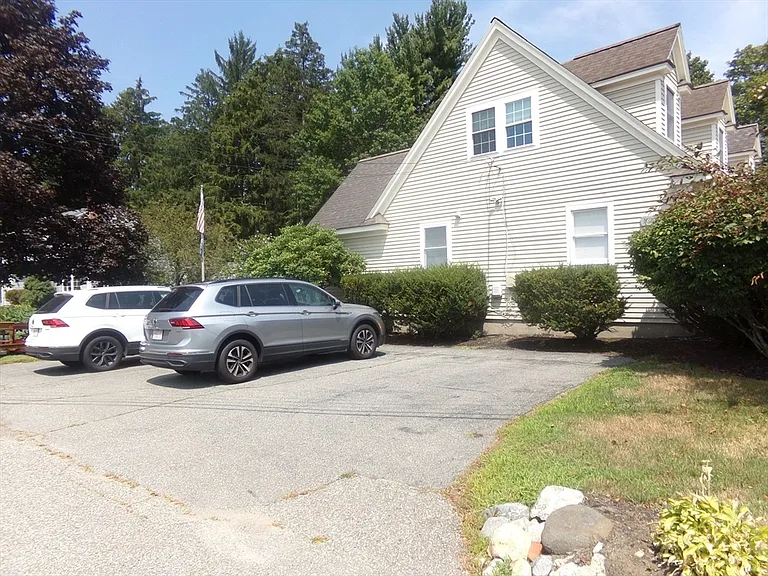 162 Middlesex Ave #1 — Photo 4