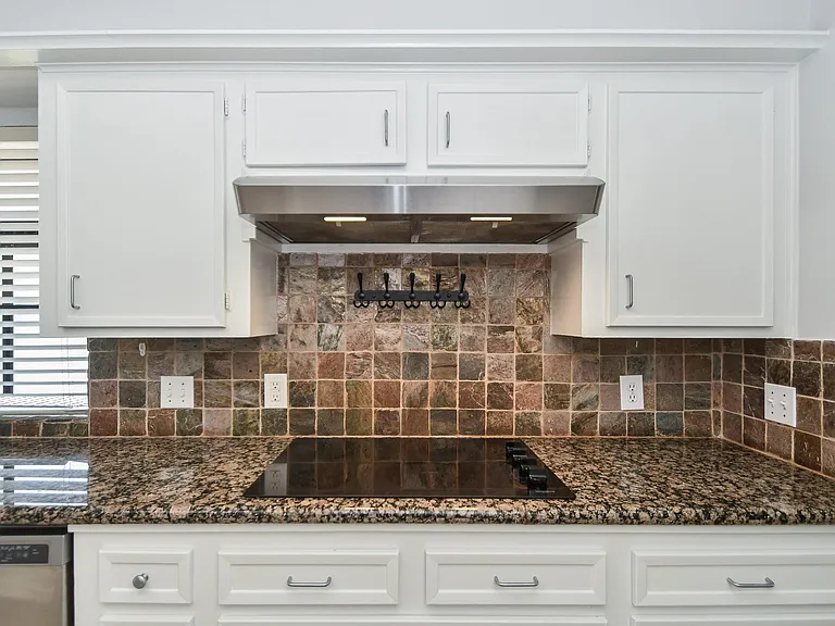 3107 Barnhill Ln — Photo 10