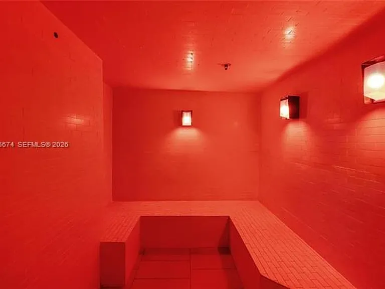 1830 Ocean Dr #CU-1210 — Photo 31