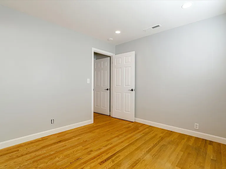 431 N 18th St — Photo 2