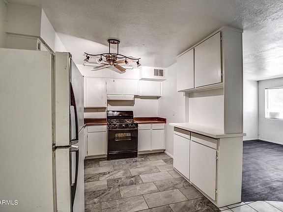 5th image of 11648 N 21st Dr
