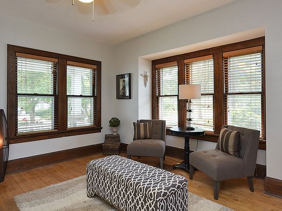 4th image of 5129 N Diversey Blvd