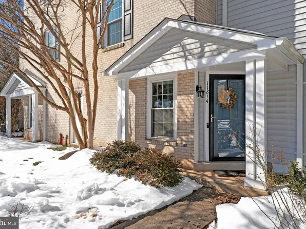 11814 Rockaway Ln #32, Fairfax, VA 22030