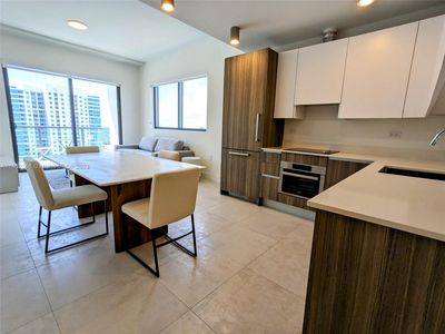 239 SW 9th St #1702, Miami, FL, 33130