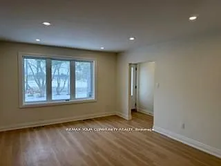 130 Simcoe Rd #MAIN — Photo 5