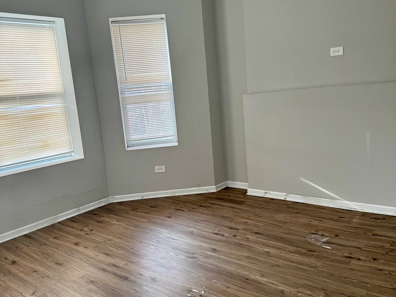 4 bed, $1,950 — Photo 3