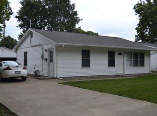 1113 James St, Danville, IL 61832