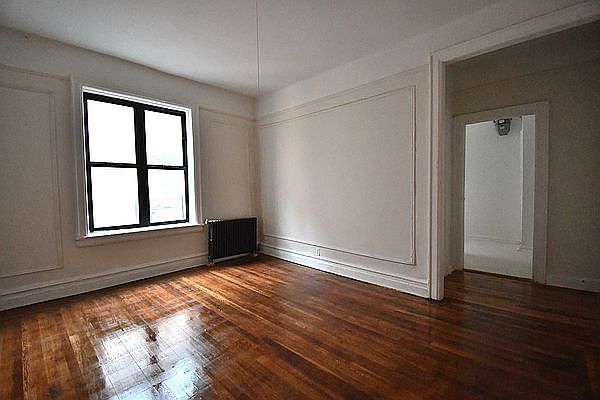 1st image of 2442 Morris Ave #42