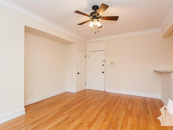 4th image of 4614 N Paulina St APT 107L