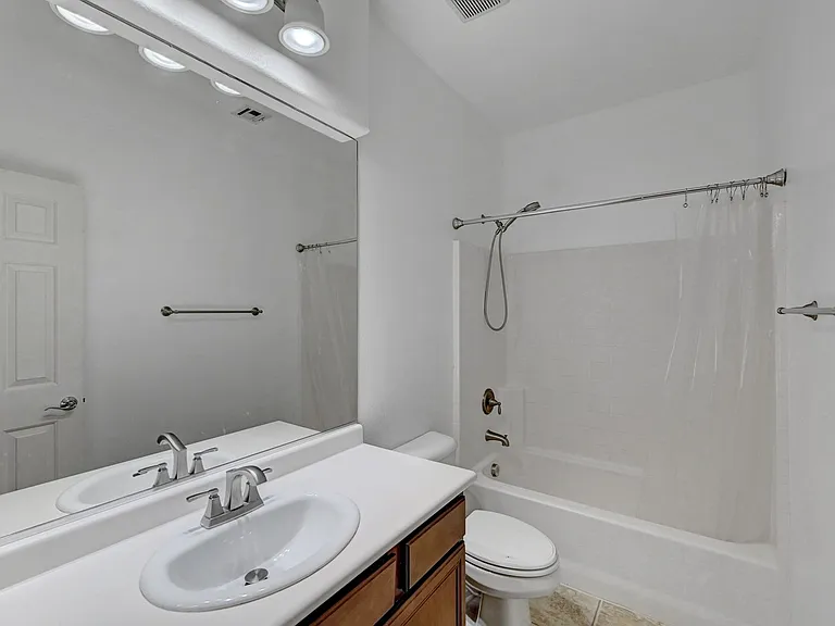10240 Gladstone Peak St N — Photo 32