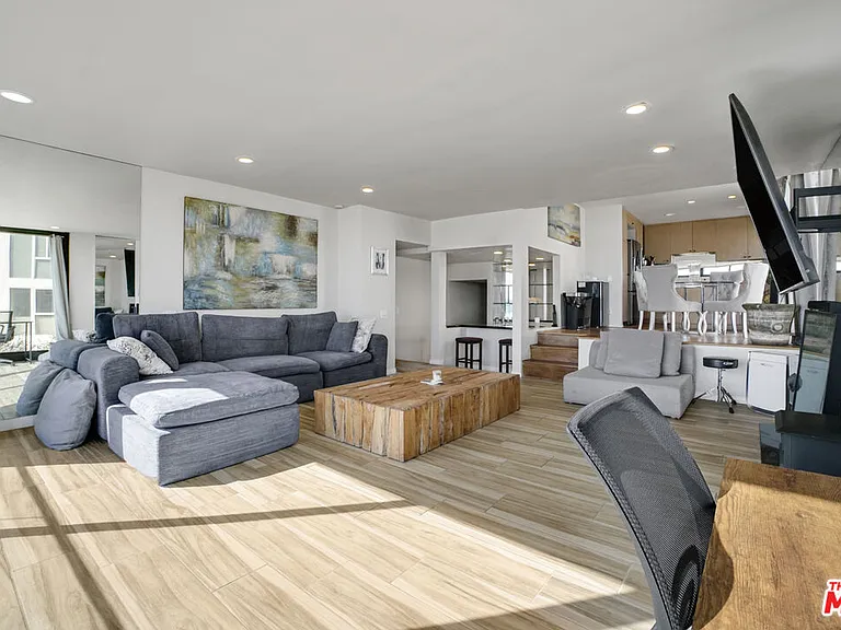 1 Jib St #101 — Photo 20