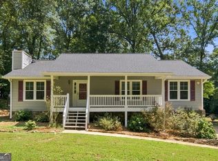 137 Village Ct, Woodstock, GA 30188