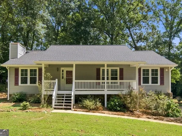 137 Village Ct, Woodstock, GA 30188