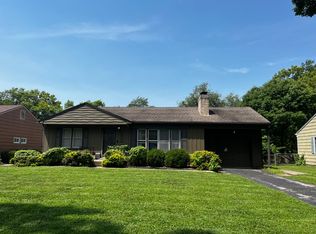 7508 Briar Dr, Prairie Village, KS 66208