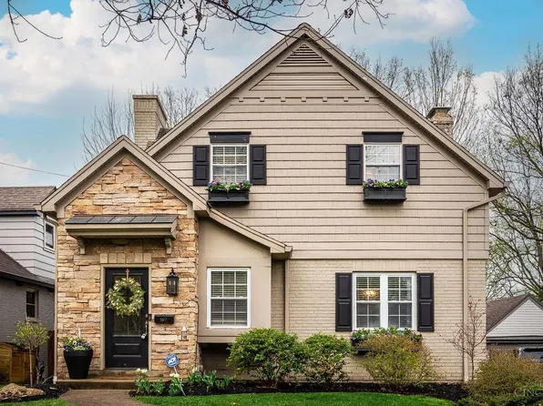 3847 Homewood Rd, Cincinnati, OH 45227