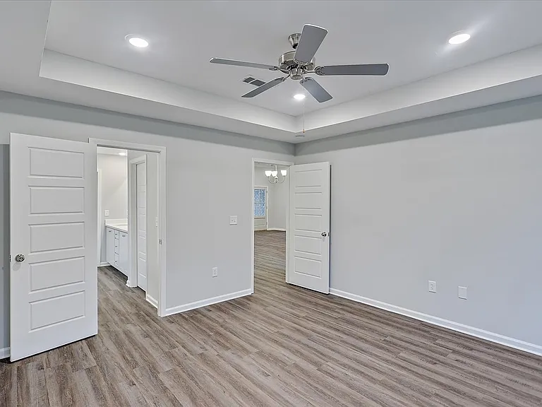 606 Diamond Way — Photo 4