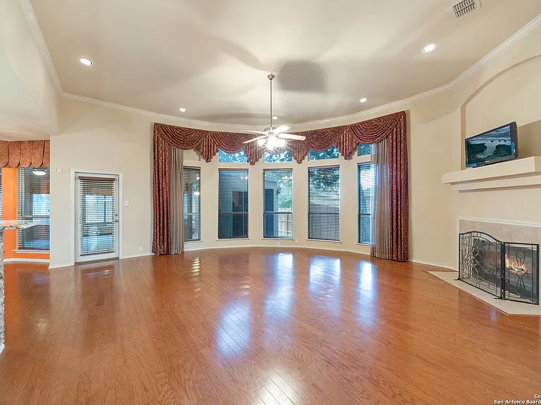 8463 Magdalena Run — Photo 4
