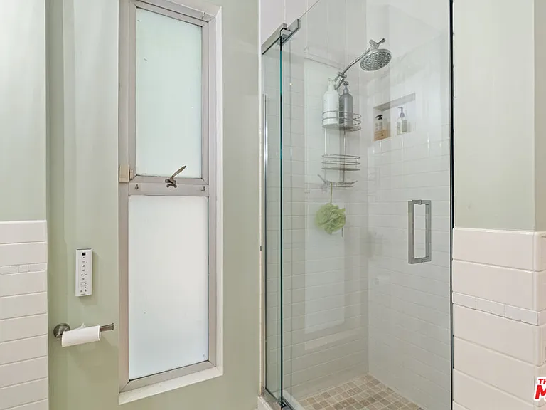 1853 Nichols Canyon Rd — Photo 22