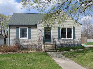 626 Parriott St, Aplington, IA 50604