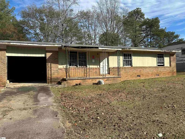 16 Heritage Ct, Spartanburg, SC 29307