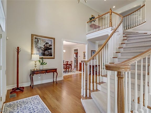 4th image of 3047 Waterfall Way