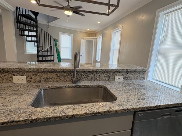 4031 Wesson St #201/301