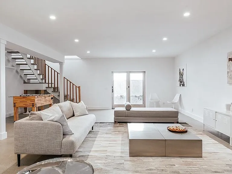 19 Renfrew Ln — Photo 19