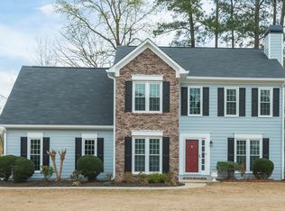7024 Surrey Dr, Woodstock, GA 30189