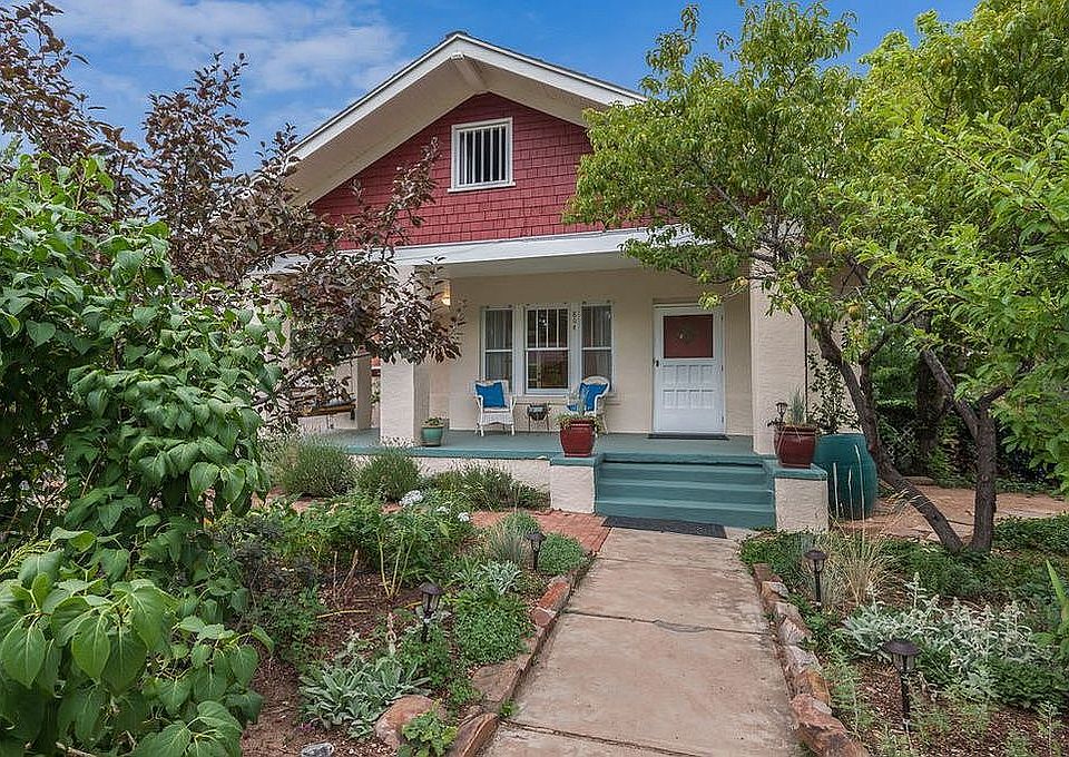 Front of House / Don Gaspar