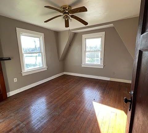 3rd image of 265 N Garland Ave