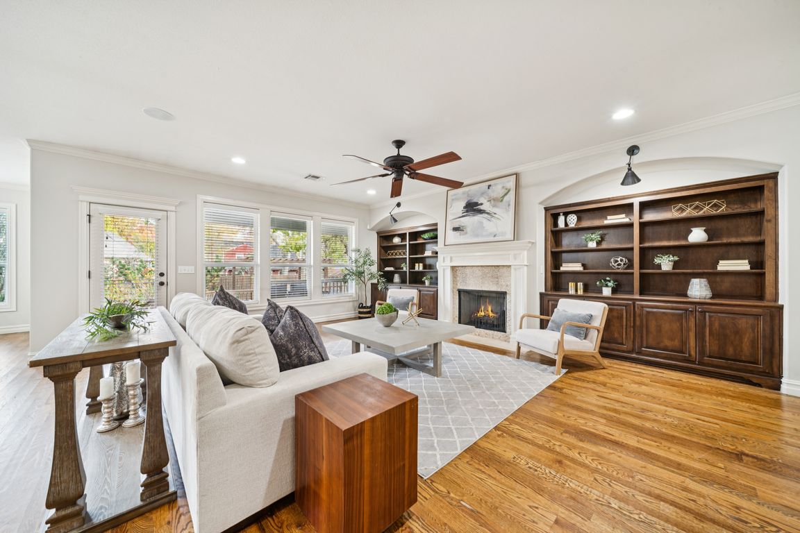 next background image