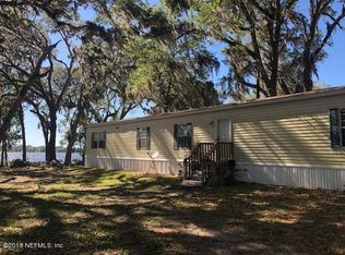 109 Walker Dr, Interlachen, FL 32148